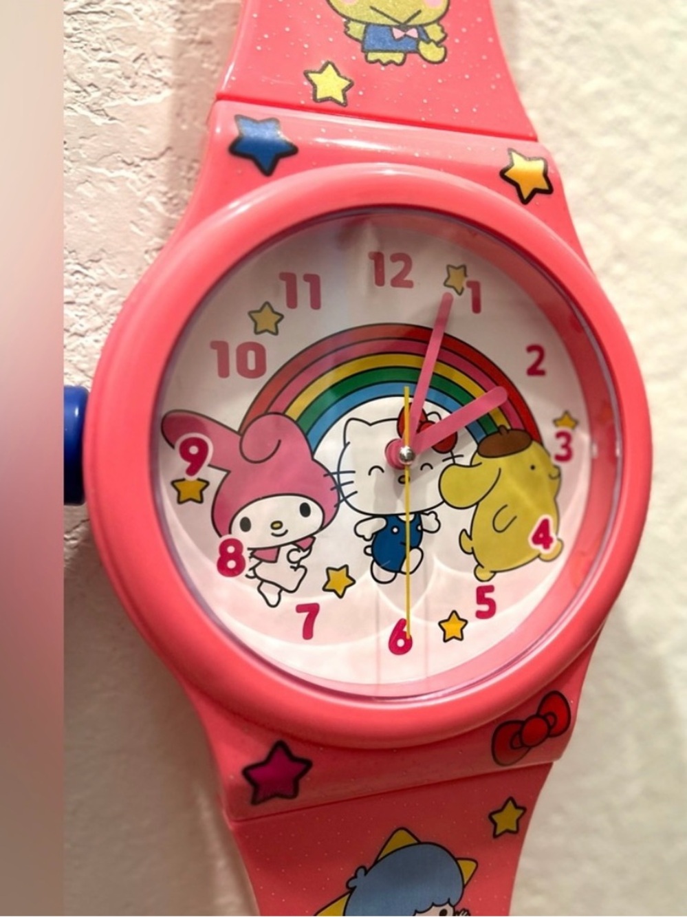 Hello Kitty and Friends Pink Wall Watch Clock - Picture 2 of 12